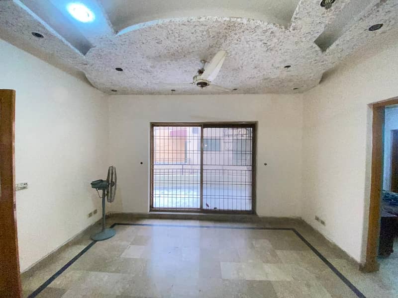 Corner 10 Marla House For Sale Cantt View Society Near Bhatta Chowk, Dha, Airport 4