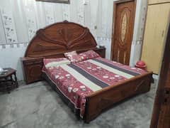 Bed in wood total / king size bed / pure wood bed in genuine condition