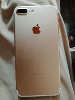 iphone 7 plus (32 gb).   10/10 condition