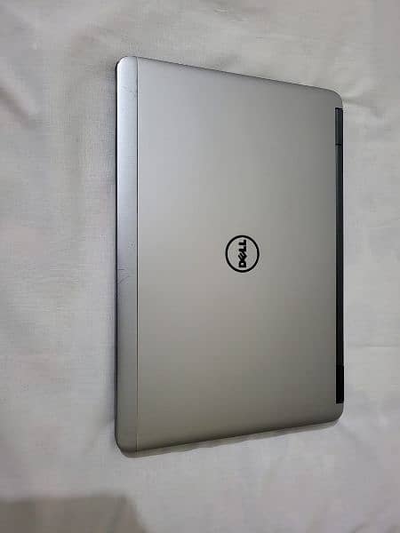 Dell white 7240 4