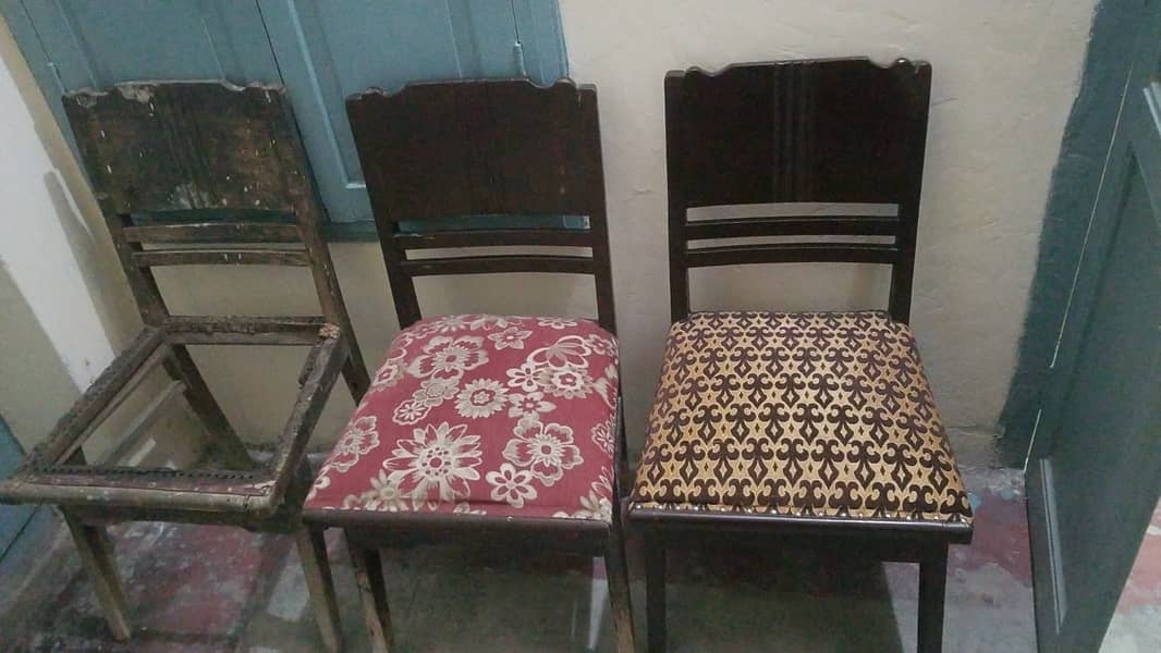 Dining Table with 5 chairs 4