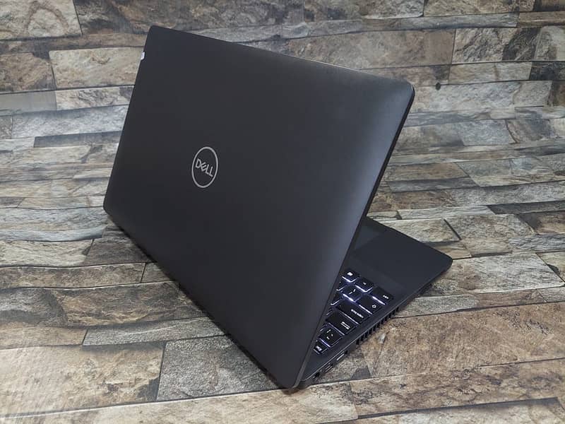 Dell Latitude 5500 Core-i5-8th Gen Laptop 8 GB RAM 256 2