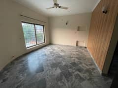 1 Kanal Upper Portion Available For Rent In DHA Phase 4 prime location genuine pictures