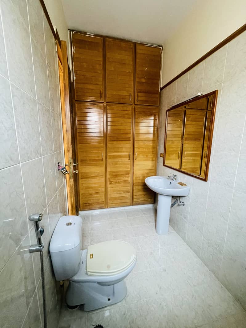 1 Kanal House For Rent In DHA Ph4 Genuine Pictures Attached 13