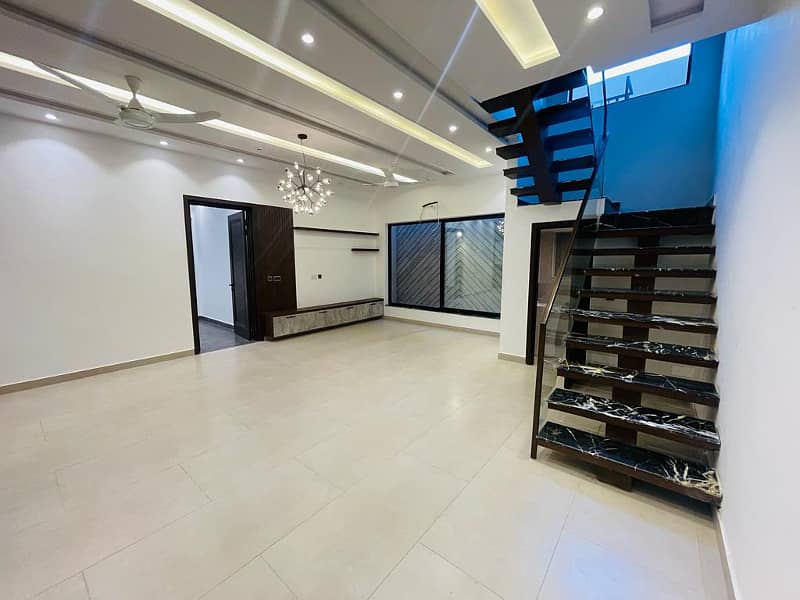 10 Marla Well Maintained Modern Design House For rent at Prime Location of DHA Ph 5 4