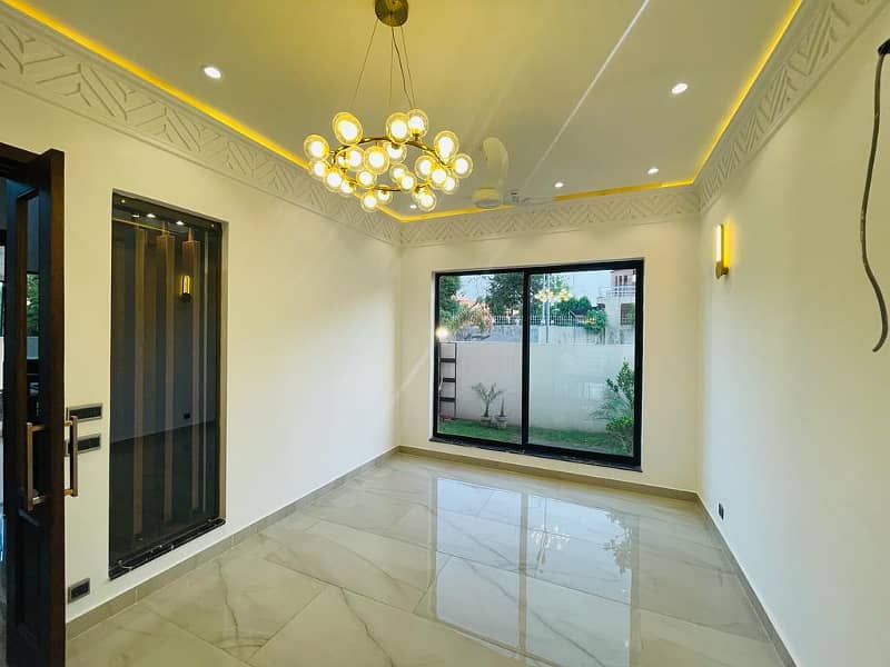 10 Marla Well Maintained Modern Design House For rent at Prime Location of DHA Ph 5 14