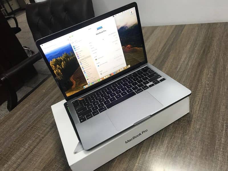 Mackbook Pro M1,
Model:2020 3