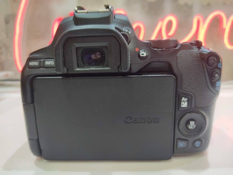 Canon Eos 200d mark ii with 18-55mm lens 2