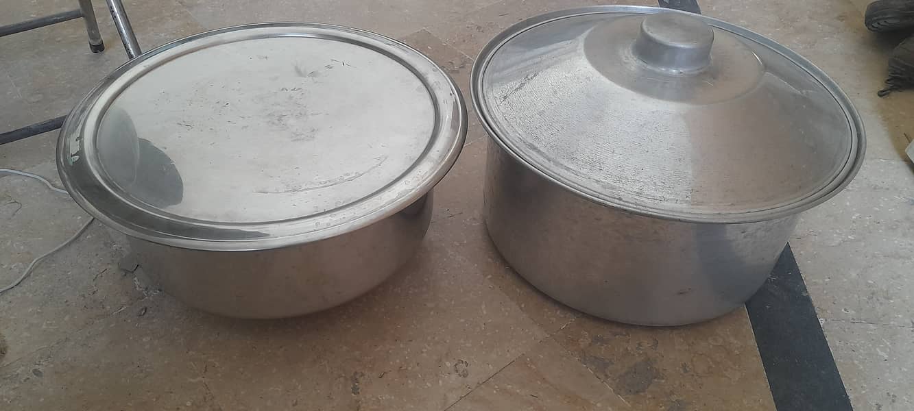 Large karahi,tub and parat 6