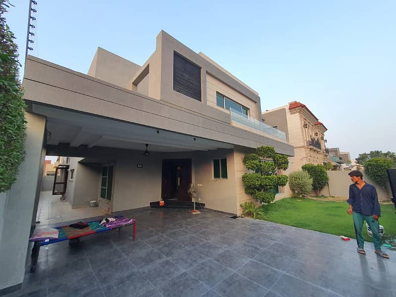 1 Kanal Luxury House For Rent H-Block DHA Phase 6 Lahore 4