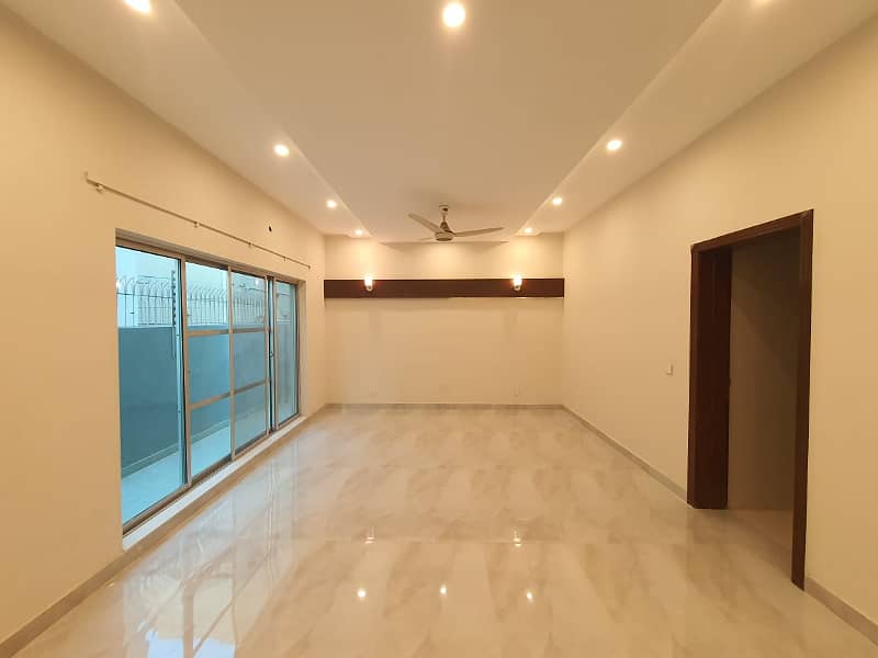 1 Kanal Luxury House For Rent H-Block DHA Phase 6 Lahore 13