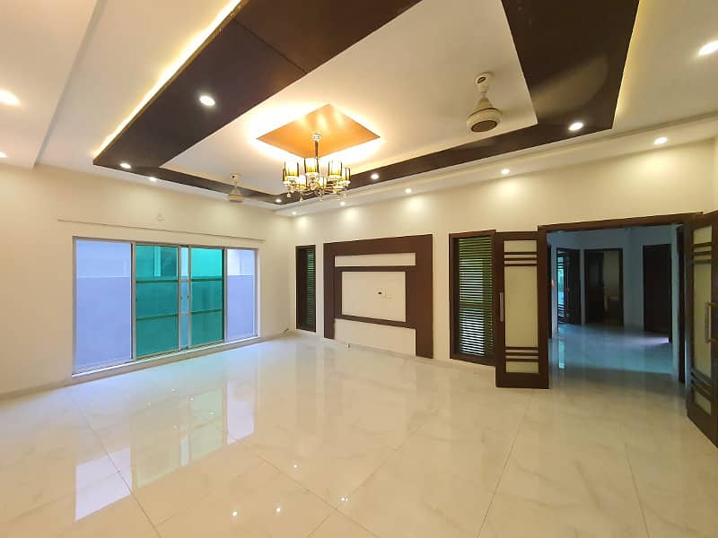 1 Kanal Luxury House For Rent H-Block DHA Phase 6 Lahore 15