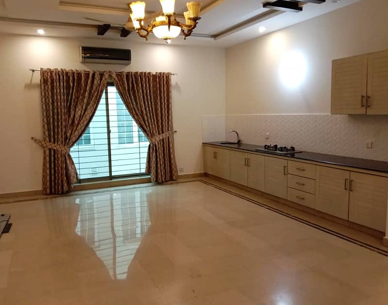 Out Class ONE KANAL Bungalow FOR RENT H-Block DHA PHASE 6 LAHORE 3