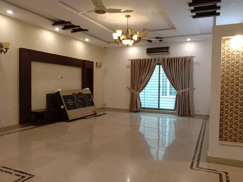 Out Class ONE KANAL Bungalow FOR RENT H-Block DHA PHASE 6 LAHORE 12