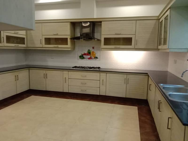 Out Class ONE KANAL Bungalow FOR RENT H-Block DHA PHASE 6 LAHORE 21