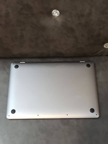 MacBook Pro M2 2022| 8GB 256GB | 4