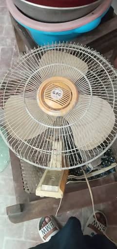 GFC Bracket Fan 18* inch For Sale