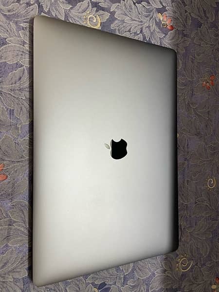 Macbook Pro 2017 15 Inches 3