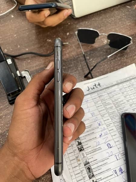 iphone11 64gb not pta jv 3