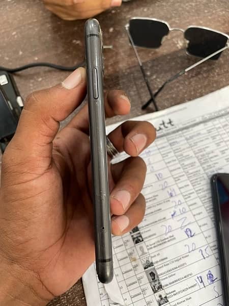 iphone11 64gb not pta jv 4