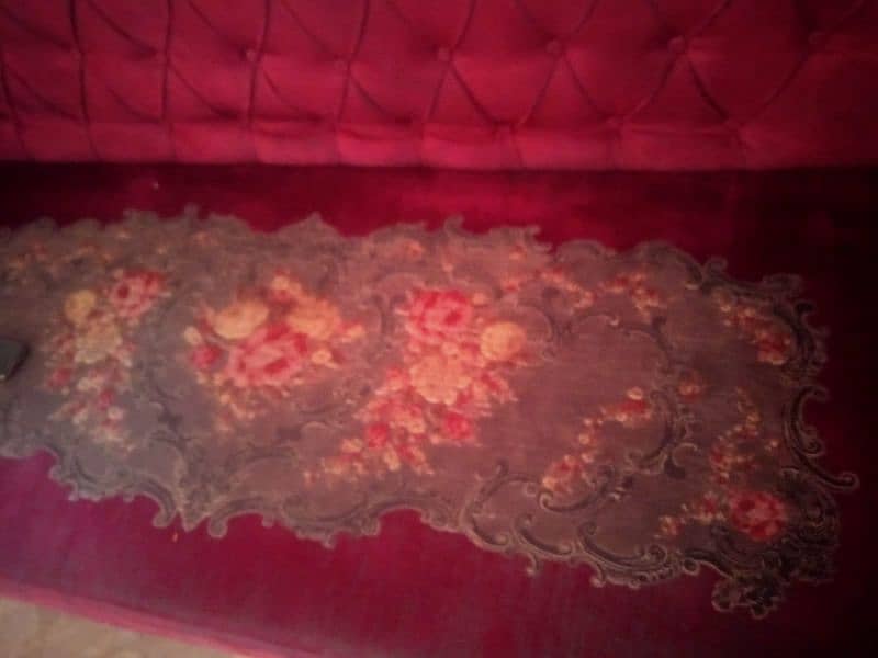 5 seater sofa for sale . . excellent condition 12