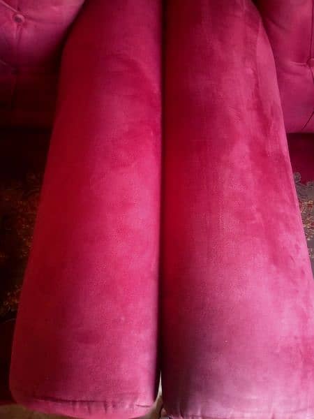 5 seater sofa for sale . . excellent condition 13