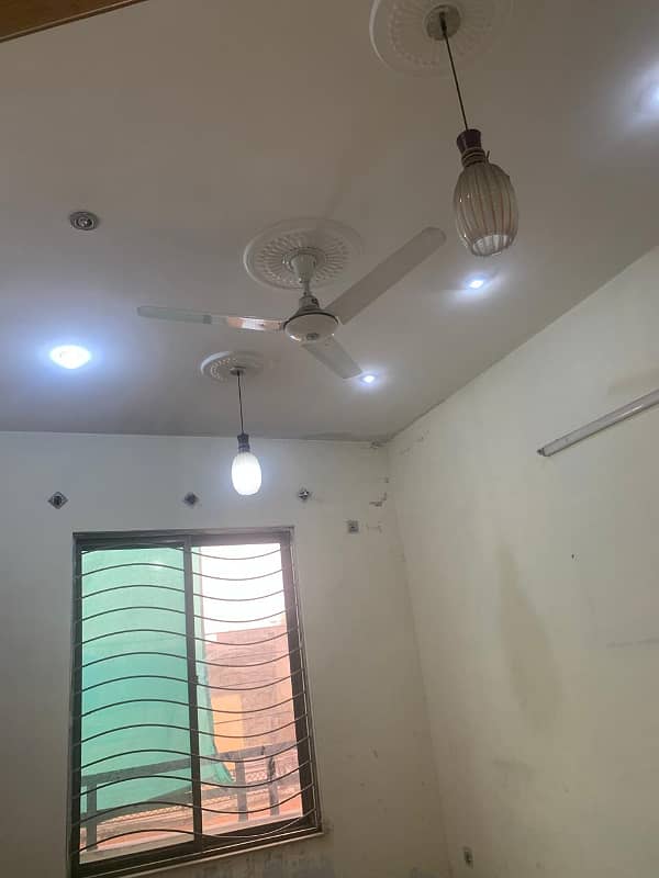 Upper portion for rent in Kashmir market near affshan colony 0