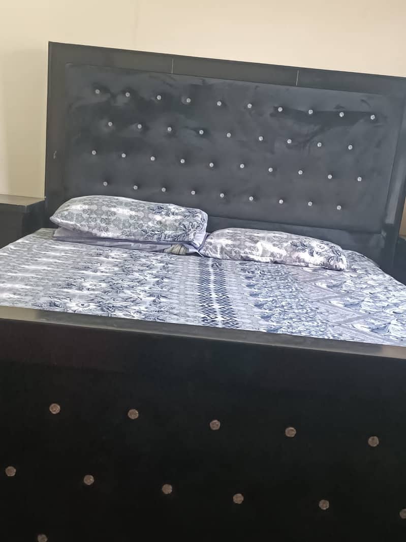 Full size bed for sale 10/10 2