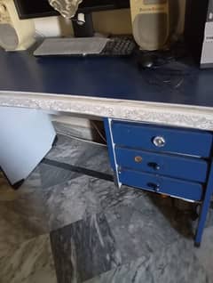 Office table