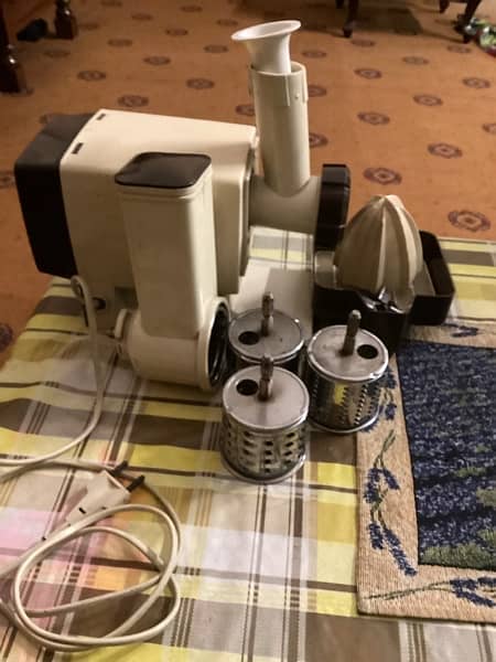 molyneux meat grinder machine 1