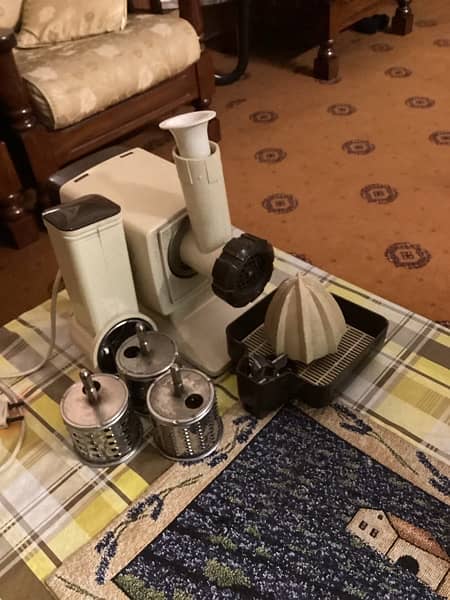 molyneux meat grinder machine 2