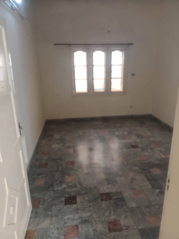 Upper portion for rent in g11 2