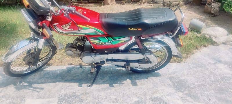 Honda cd 70 Red 2022 4