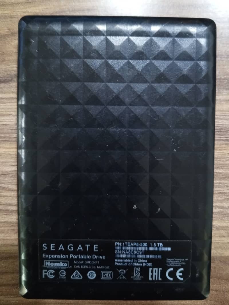 Seagate Expansion 1.5 TB External Hard Disk 1