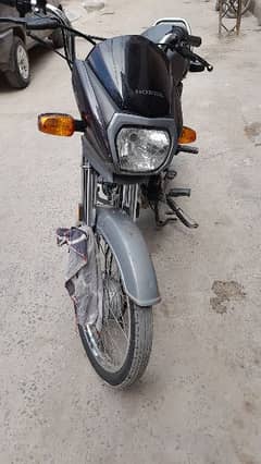 Honda cd 70 dream silver colour 100% original price. 122000/-