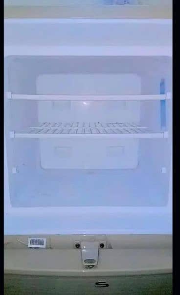 sale fridge new condition 2