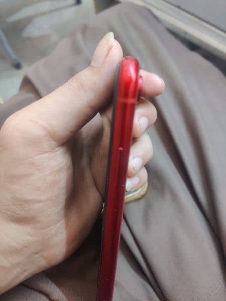 iphone XR 4