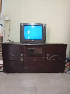 LG TV 21 " with divider arjant sell price 6000 contact 03212095820