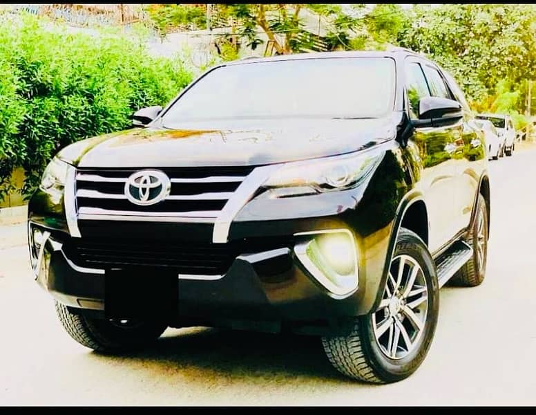 Toyota Fortuner V 2017 0