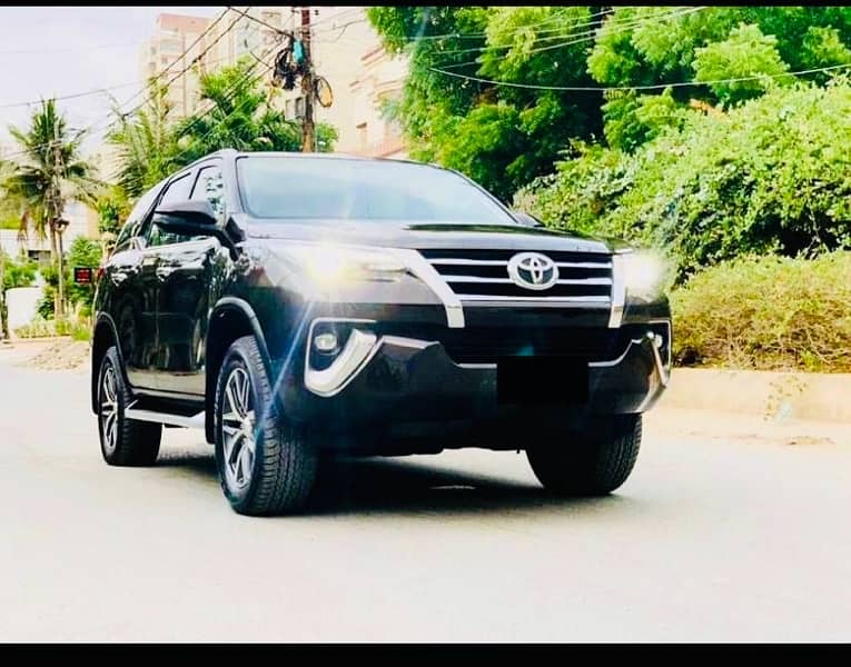 Toyota Fortuner V 2017 3