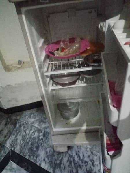 fridge hai condition bilkul sahi hai koi fault nahi hai 2