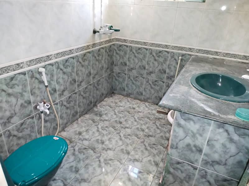 Staiana Road Batala Colony Faisalabad 3 Kanal House Fully Furnished For Rent 17