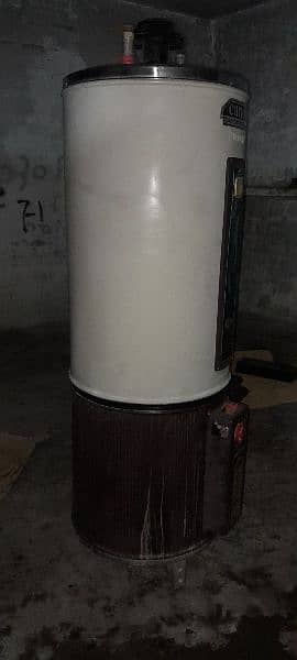 55 Gallon Canon Hybrid Gas geyser used 4