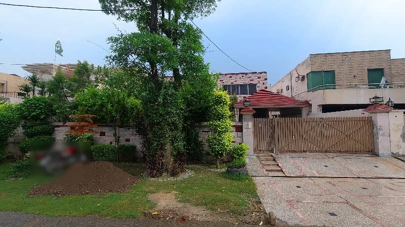 Prime Location 1 Kanal House Is Available For sale 1