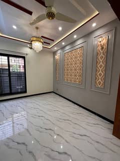 Brand New 5 Marla Luxurious Tiled Flooring Houses Available For Sale