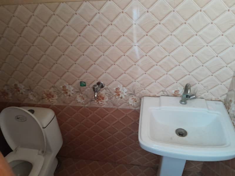 7 Marla Slightly Used House tile floor with Gas For Sale 13