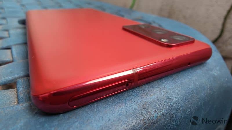 Samsung S20 FE 8/256GB NON PTA With RED Colour 4