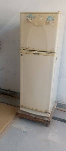 Dawalance  refrigerator 1