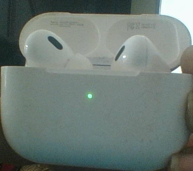 Apple AirPods Pro2 Desinged in California Assembled in USA urgent Sale 3