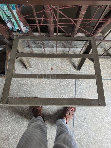 UPS iron stand very strong Material 2